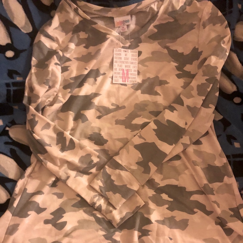 Lularoe Elizabeth medium NWT